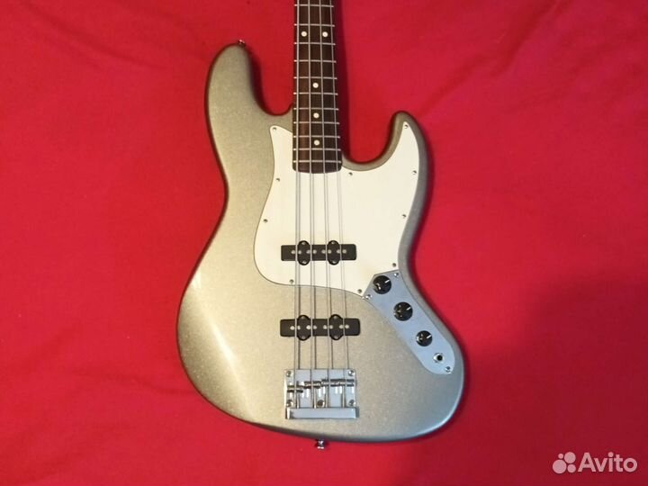 Fender Jazz Bass Silver 2009. Mexico