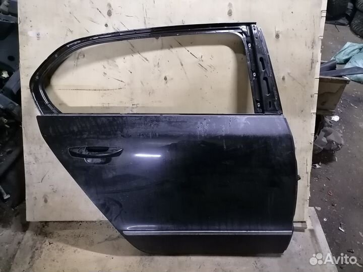 Дверь задняя левая правая Шкода superb