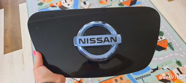 Крышка люка зарядки Nissan Leaf azeo