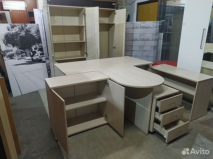 Кабинет руководителя Лидер (дуб феррара). Новый