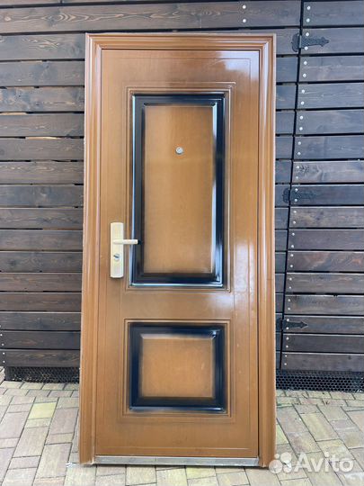 Дверь металлическая