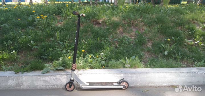 Трюковой самокат