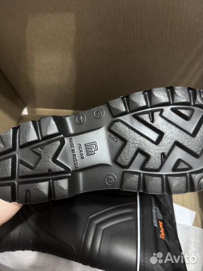 Резиновые сапоги