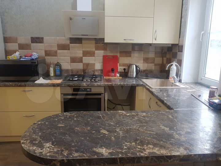 2-к. квартира, 74 м², 1/1 эт.