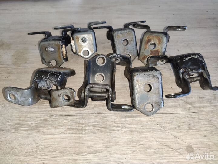 Петли дверей Mazda 3 BK Мазда 3 BK седан