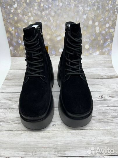 Ботинки женские зимние naked wolfe 39 размер