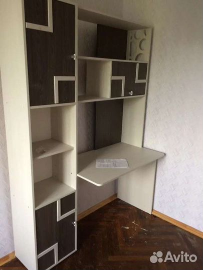 Письменный стол
