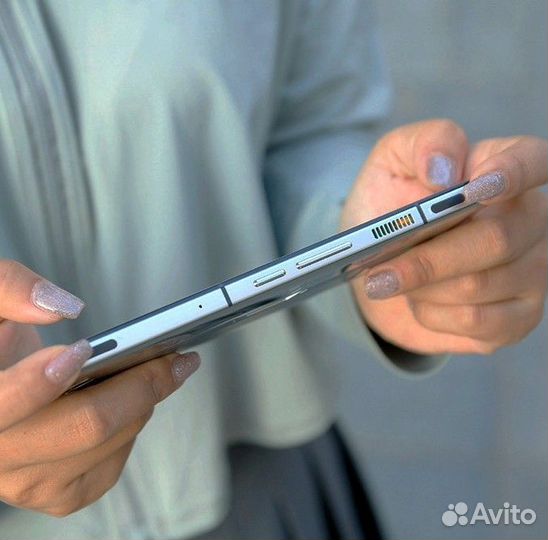 Игровой смартфон. 144гц.триггер.кулер