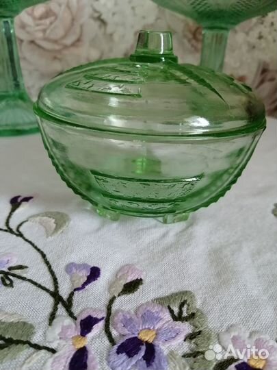 Посуда, зелёное стекло