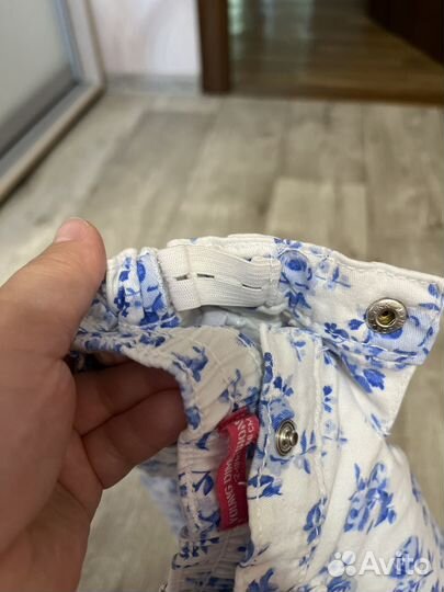 Продпются джинсы для девочки 86