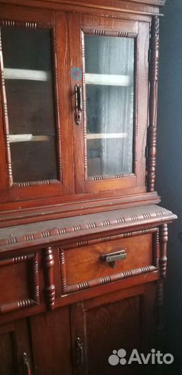 Старинный буфет