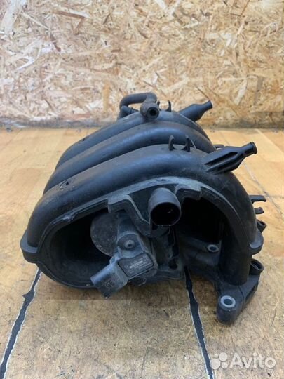 Коллектор впускной Skoda Fabia BZG 2008