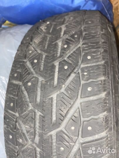 Tigar SUV Ice 215/60 R17 100T