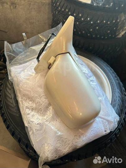 Зеркало правое Toyota Mark2 JZX100