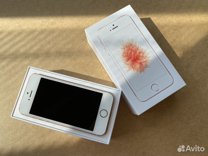 iPhone SE (2016) 64Gb Rose Gold