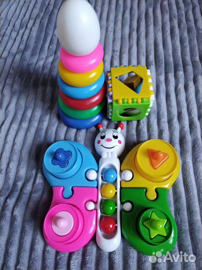 Развивающие игрушки