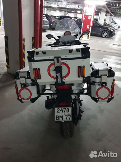 Продаю самый мощный максискутер Мире gilera GP 800