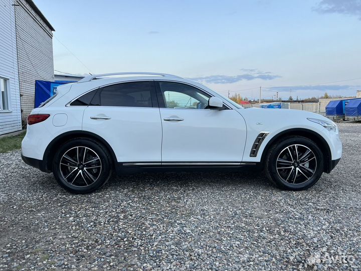 Infiniti QX70 3.0 AT, 2016, 118 000 км