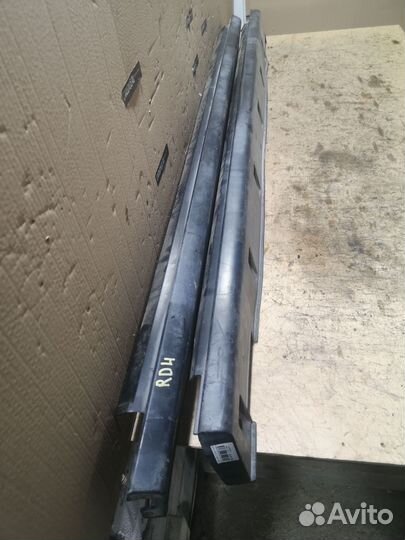 Порог кузова пластиковый (обвес ) на Honda Cr-V R