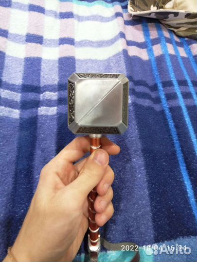 Молот тора игрушка сувенир