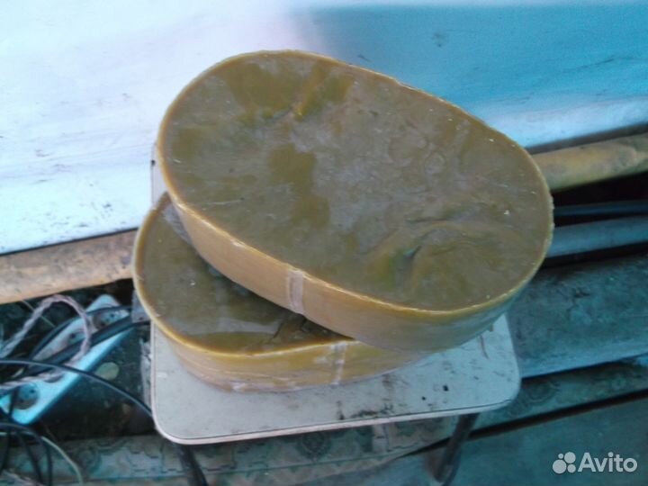 Воск пчелиный