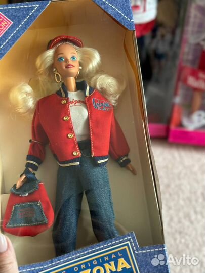 Barbie Arizona, School spirit, Walk Ameriса