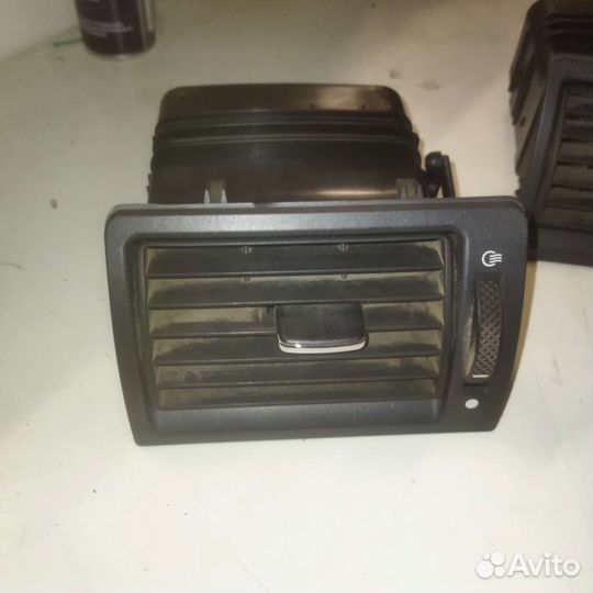 Дефлектор левый/правый Ford Mondeo 3