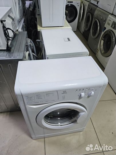 Стиральная машина Indezit узкая