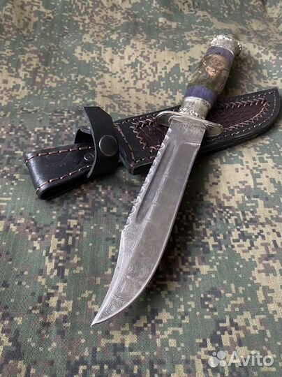 Нож из дамасской стали