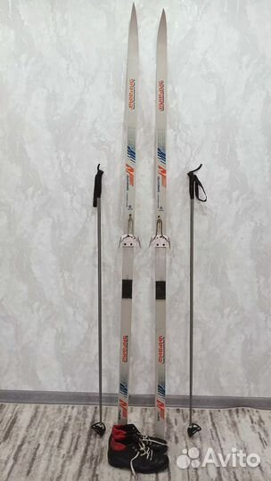 Беговые лыжи с ботинками 42р