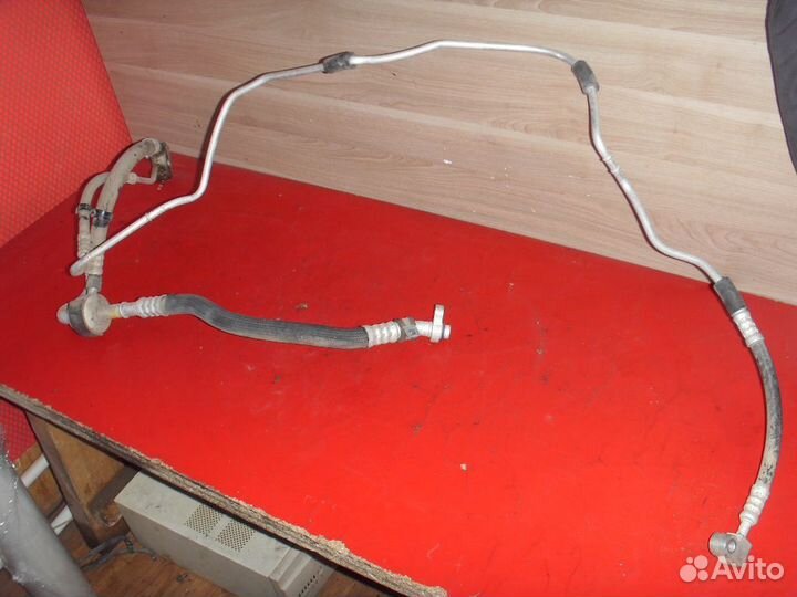 Трубка кондиционера 13251733 Opel Zafira B (A05)