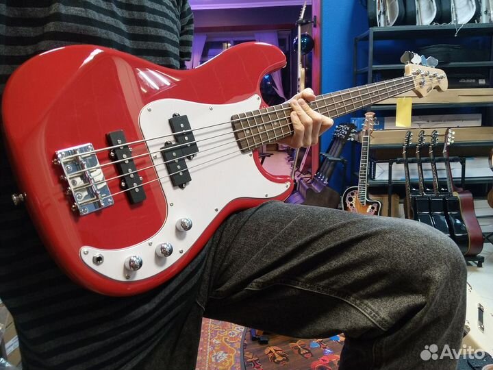 Бас гитара Homage