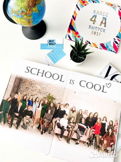 Выпускные альбомы и фотограф на выпускной