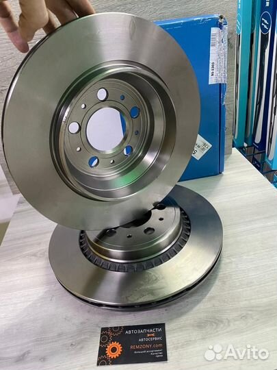 Диск тормозной задний Volvo XC 90 (2002)