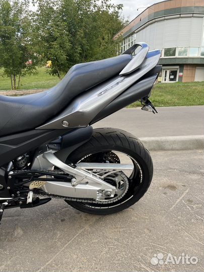 Suzuki GSR600