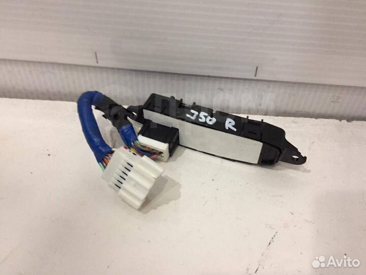 Блок регулировки пассажирского сиденья на Infiniti
