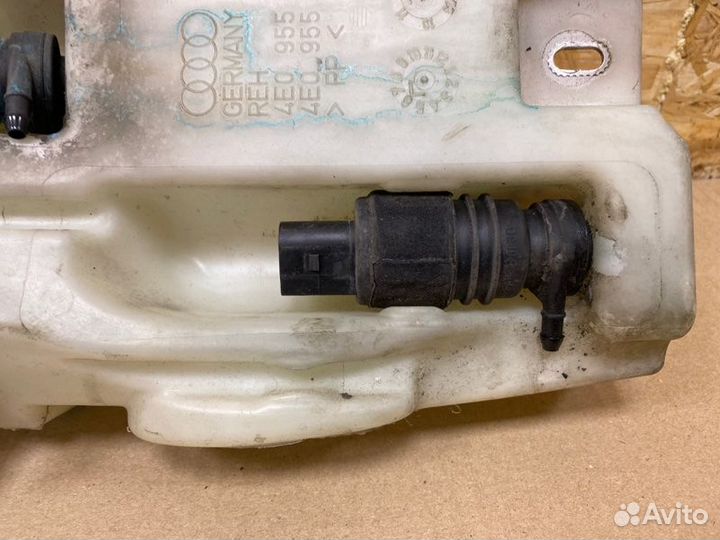 Бачок стеклоомывателя Audi A8 D3 BVJ 2006