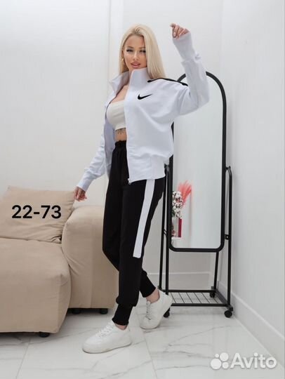 Костюм женский спортивный nike