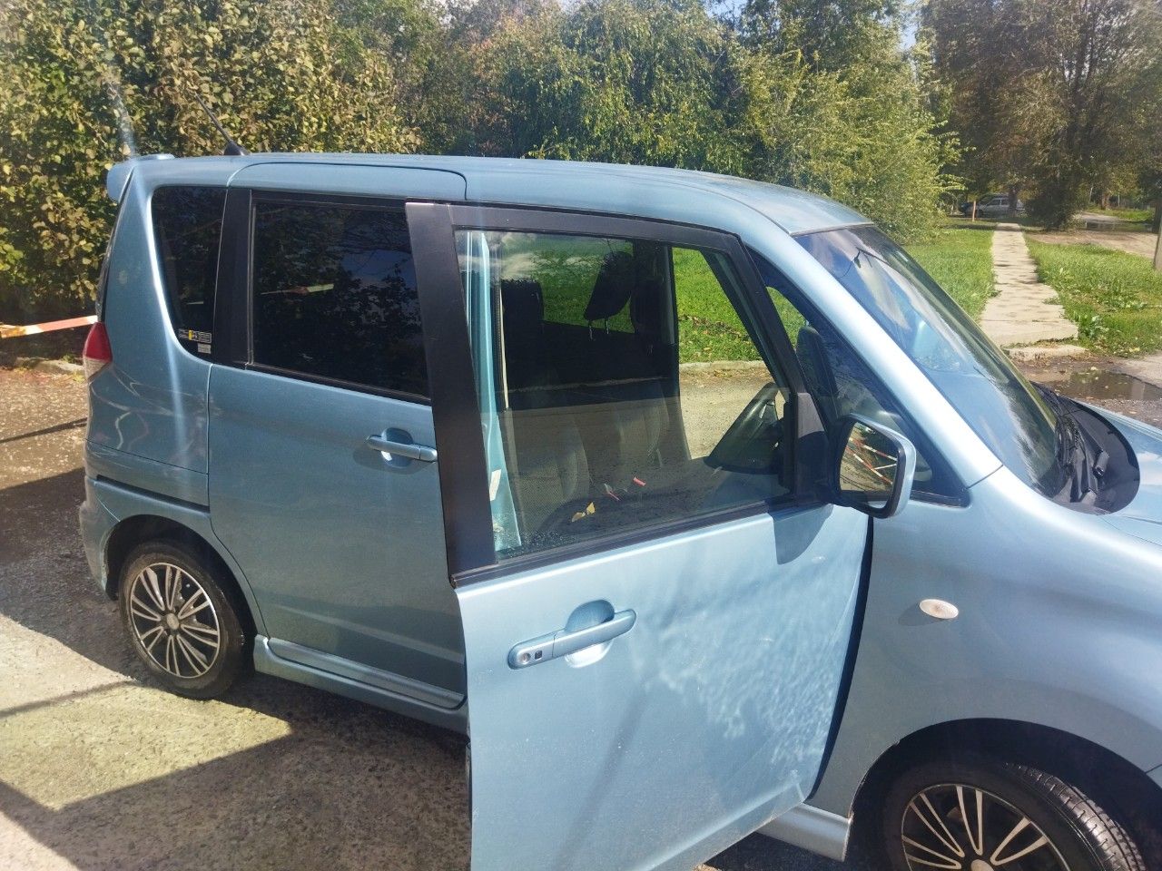 Suzuki Solio: фото владельца