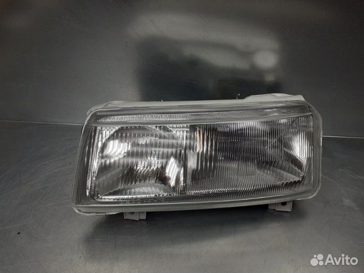 Фара левая Volkswagen Passat B4 1994-1996