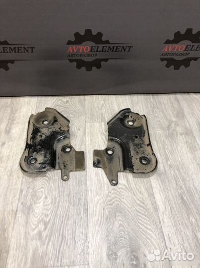 Кронштейн подрамника Nissan Terrano 3 D10