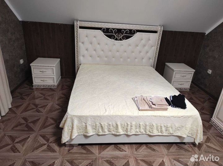 Спальный гарнитур бу