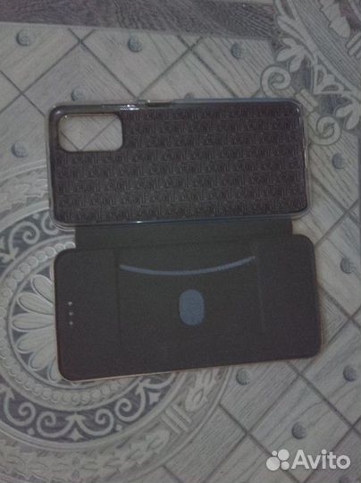 Чехол на телефон