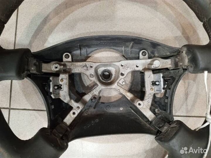 Рулевое колесо Toyota Land Cruiser 100 1998-2007