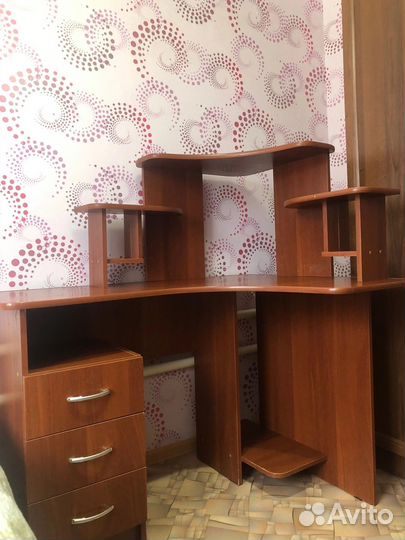 Компьютерный стол