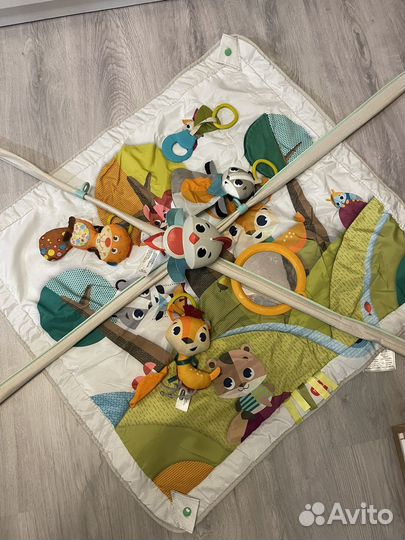 Развивающий коврик tiny love сказочный лес