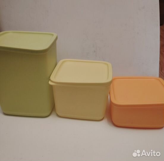 Набор пластиковых контейнеров Tupperware