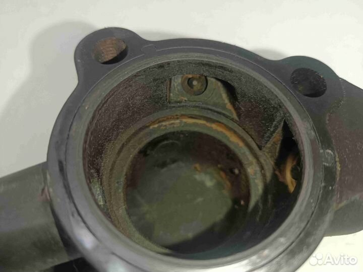 Корпус термостата Ford Galaxy 1203886 E5SB