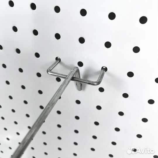 Крючок для перфорированной панели до 6 мм одинарн