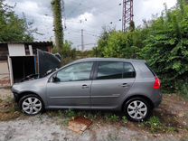 Volkswagen Golf 1.6 MT, 2008, битый, 280 000 км, с пробегом, цена 250 000 руб.